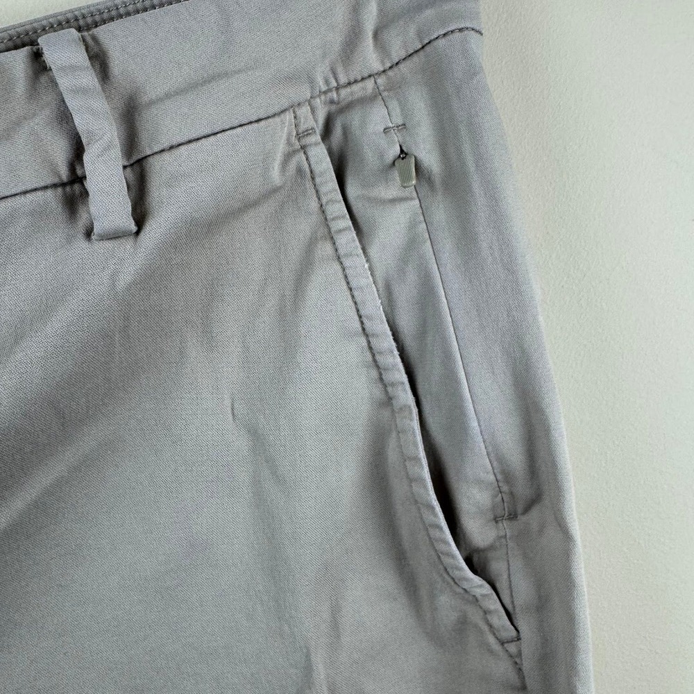 birddogs Golf Social Wear Mens Khaki Tan Performance Tapered Chino Pants Size 34 - Picture 3 of 6